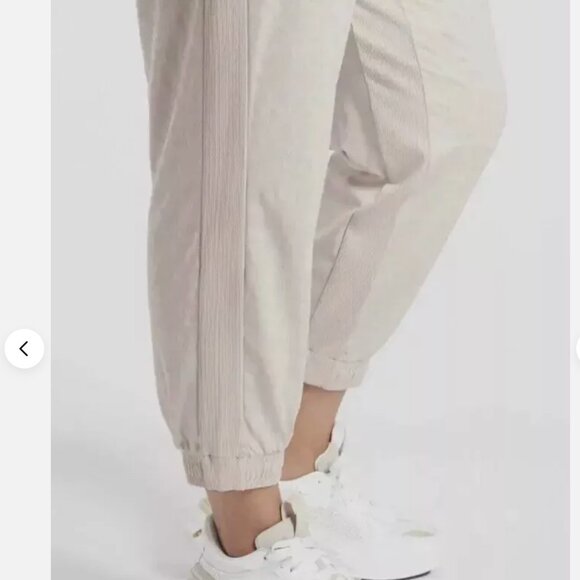 ATHLETA Brooklyn Textured Camo Jogger Beige Plus Size 24 26 3X NEW $98 msrp - Picture 3 of 3